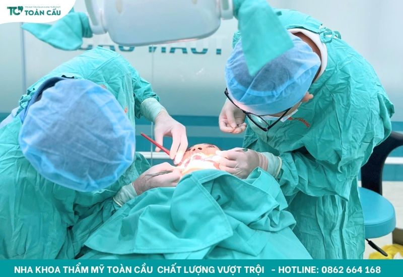 Cấy ghép implant có nguy hiểm không?