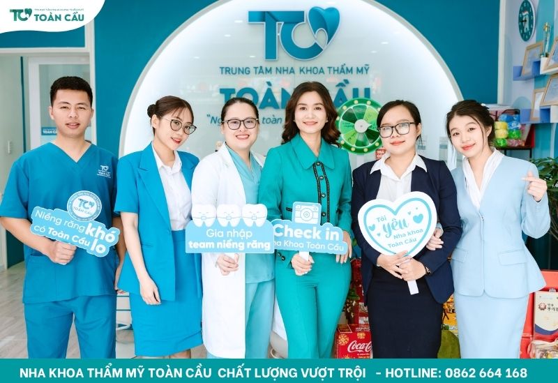 Niềng răng tháo lắp có hiệu quả không? Ai nên chọn phương pháp này 7 Các bác sĩ có kinh nghiệm nhiều năm trong lĩnh vực chỉnh nha