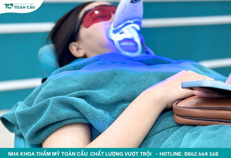 Phòng khám nha khoa Gò Vấp giá tốt, nhiều ưu đãi hấp dẫn 9 Răng bật từ 2 - 3 tone chỉ sau 1 giờ đồng hồ