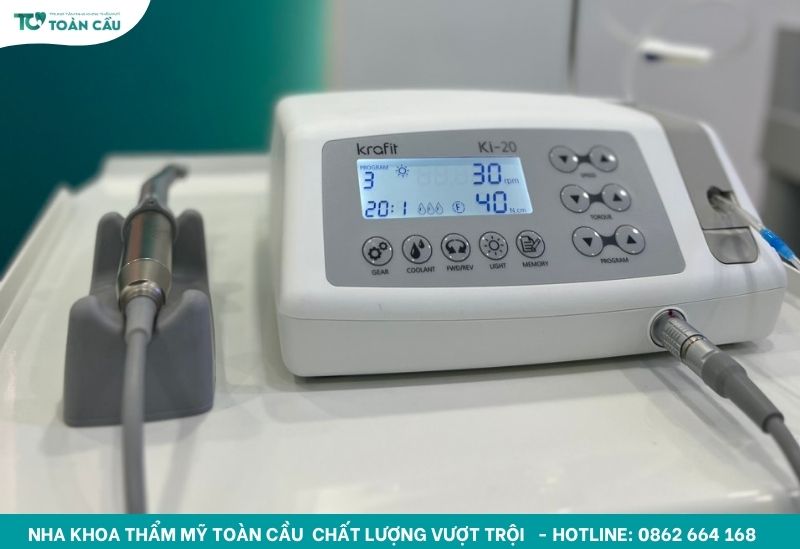 Máy cắm trụ implant Hàn Quốc