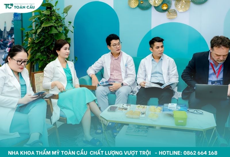 Đội ngũ bác sĩ tẩy trắng răng chuyên môn cao