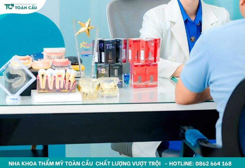 Đâu là giải pháp khắc phục mất răng toàn hàm tối ưu nhất? 7 Chi phí phụ thuộc vào loại trụ