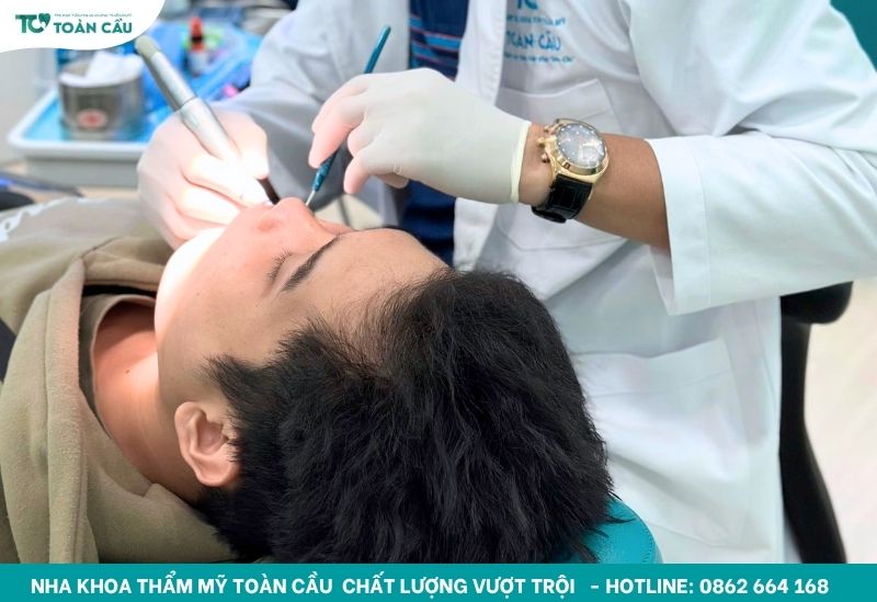 Hàm duy trì kim loại có khác biệt gì so với các loại khác? 9 Niềng răng an toàn cùng Toàn Cầu