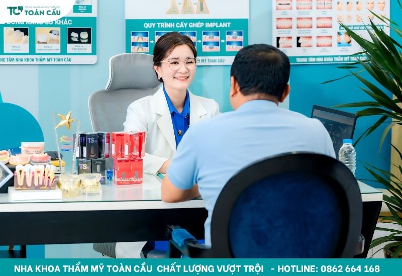 Phục hình trên implant hiệu quả cho người mất răng lâu năm 8 Đặt sự hài lòng của khách hàng lên hàng đầu