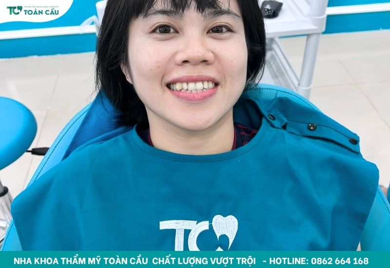Nụ cười rạng rỡ với hàm răng đều đẹp