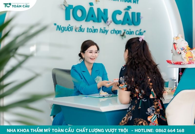 Giải đáp tẩy trắng răng giá bao nhiêu trong năm 2025 7 Dịch vụ chăm sóc hậu điều trị chuyên nghiệp