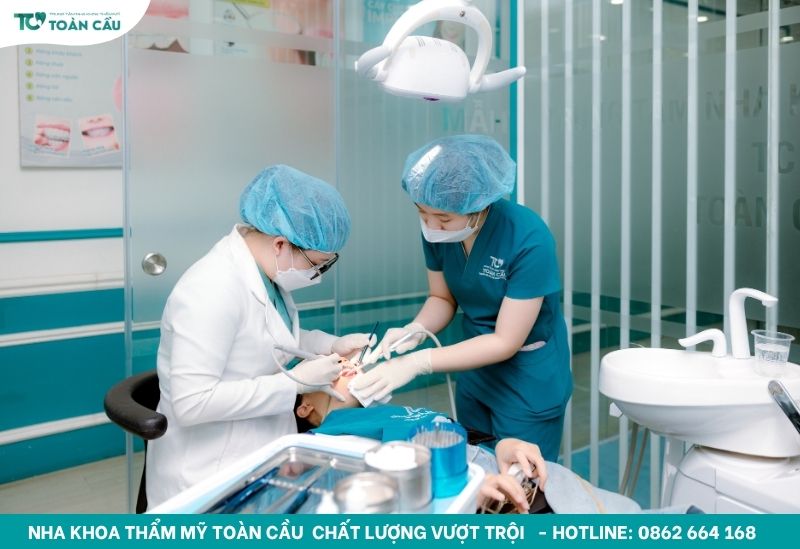 Lấy cao răng hết bao nhiêu tiền? Có nên làm định kỳ không? 4 Lấy cao răng Nha khoa Thẩm mỹ Toàn Cầu