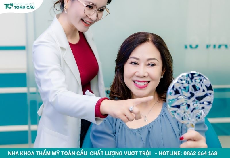 Răng bọc sứ có nên dùng tăm nước hay bàn chải là đủ? 5 Bọc răng sứ bền đẹp cùng Toàn Cầu
