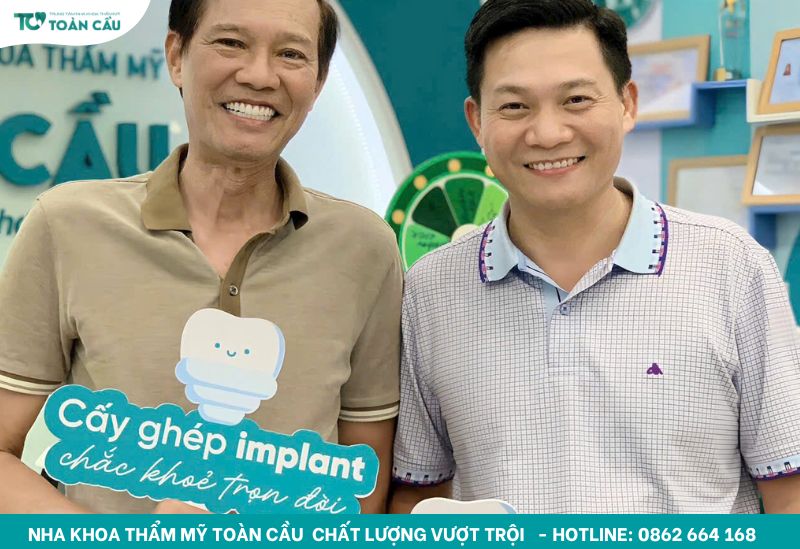 Dấu hiệu Implant bị đào thải mà bạn không nên chủ quan 8 Khách hàng hài lòng sau khi cấy ghép Implant