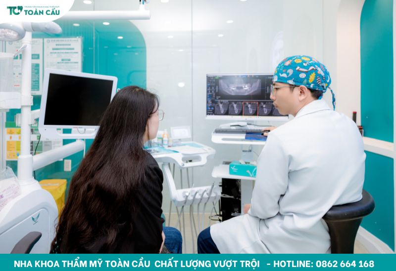 Dấu hiệu răng bị hư tuỷ và phương pháp điều trị an toàn 6 Thăm khám nha khoa kịp thời
