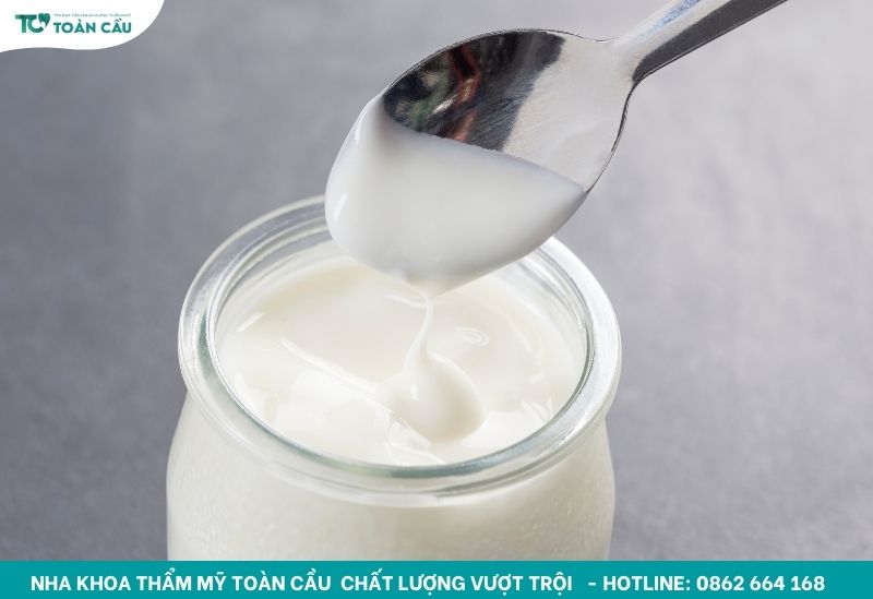 Gợi ý thực đơn 7 ngày cho người niềng răng dễ nhai, đủ chất 4 Sữa chua hỗ trợ tốt cho người niềng răng