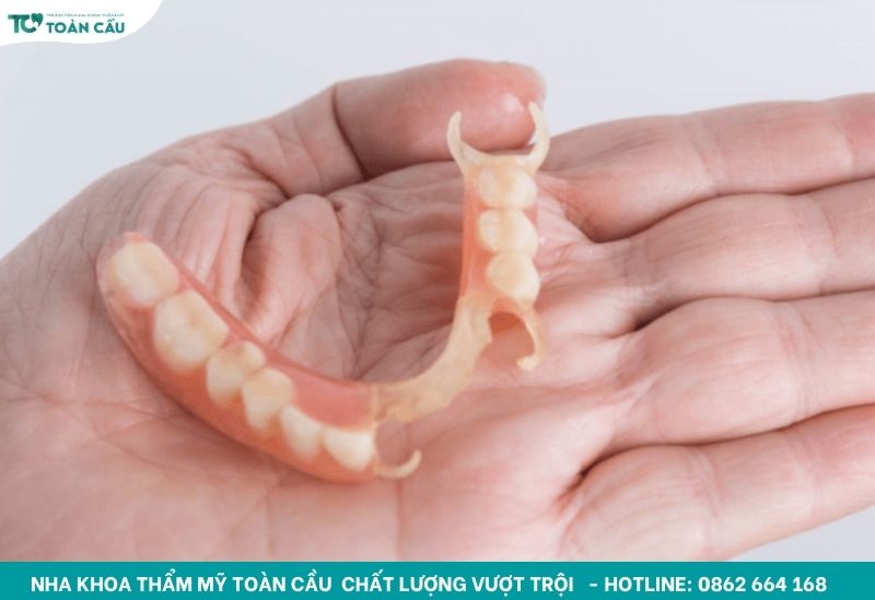 Hàm tháo lắp nhựa dẻo